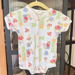 Vintage 90s Teddy Bear gardening floral print bodysuit onesie baby girl short
